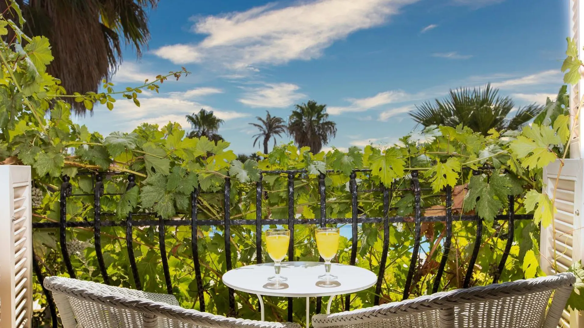 Alacati Beach Resort Hotel